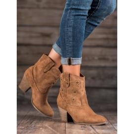 Small Swan Magas sarkú cowboy csizma barna 1