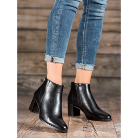 Csizma a poszton VINCEZA fekete 2 Csizma a poszton VINCEZA fekete 2