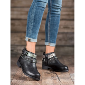 Forever Folie Csizma strasszokkal fekete 2 Forever Folie Csizma strasszokkal fekete 2