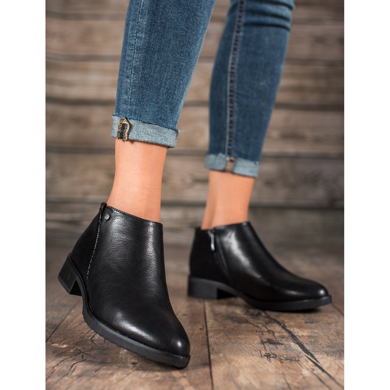 M.Daszyński Lapos sarkú csizma fekete 1