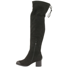 M.Daszyński Fekete velúr a térdcsizma fölött 1715 2