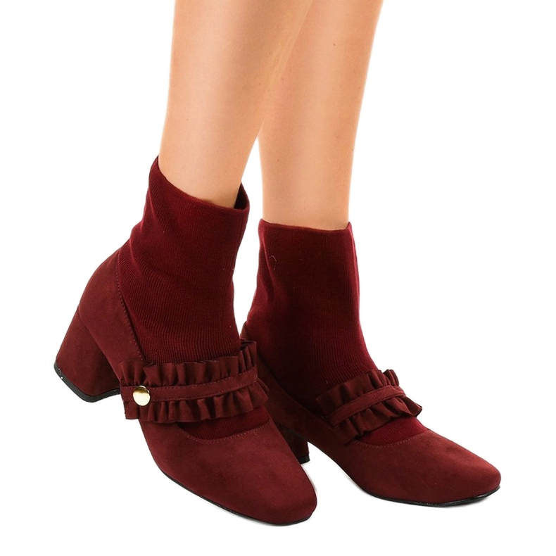 Piros velúr szivattyúk a JM8118Y oszlopon 1