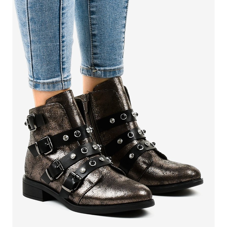 Khaki színű női bokacsizma lapos csatokkal HQ2366 sokszínű zöld 1