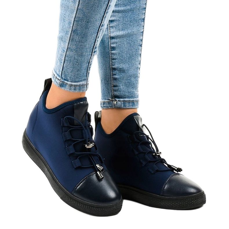 Sötétkék, szigetelt magas cipők XY-35 ékkel 1