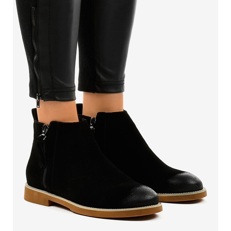 Női fekete lapos csizma cipzárral 6830-PA 1