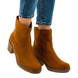 Barna velúr magas sarkú cipő 8B852 1