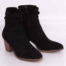 Fekete cowboy csizma E2250 Fekete 1