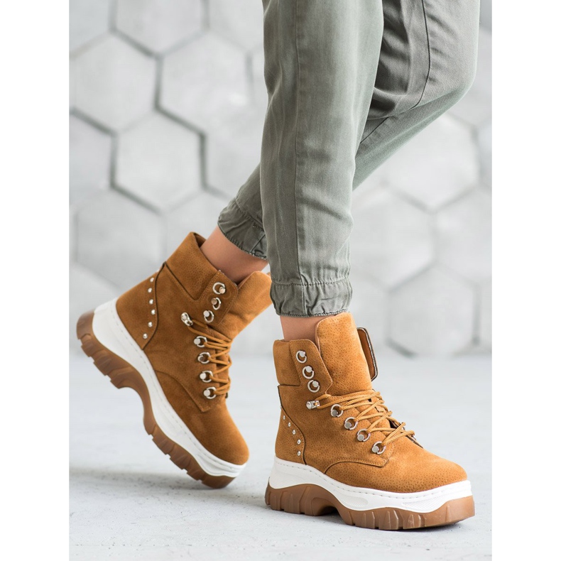 Seastar Trapperek a platformon barna 1 Seastar Trapperek a platformon barna 1