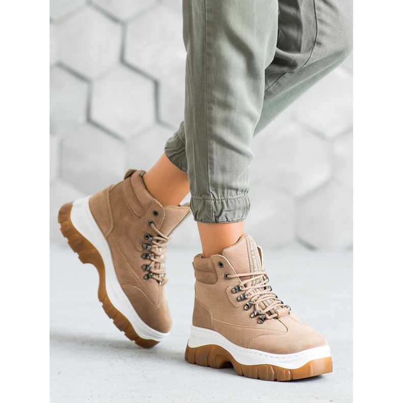 Seastar Trapperek a platformon barna 1 Seastar Trapperek a platformon barna 1