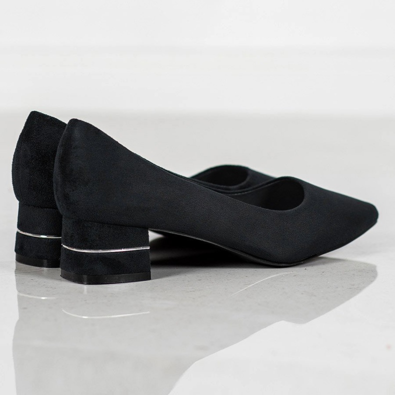 Goodin Szivattyúk dekoratív övvel fekete 2