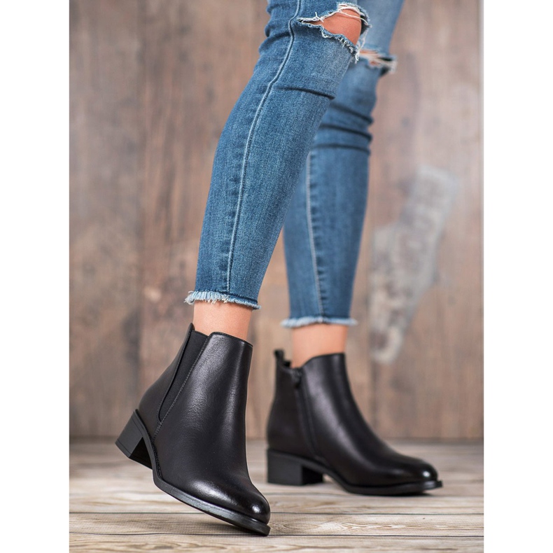 Ideal Shoes Klasszikus csizma rugalmas szalaggal fekete 1