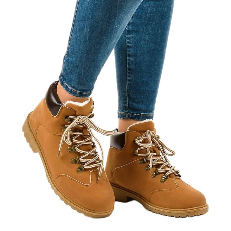 Teve szigetelt csizma DS1702 barna 1