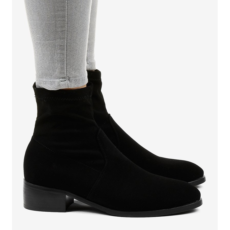 Fekete lapos női szigetelt csizma CN877 2