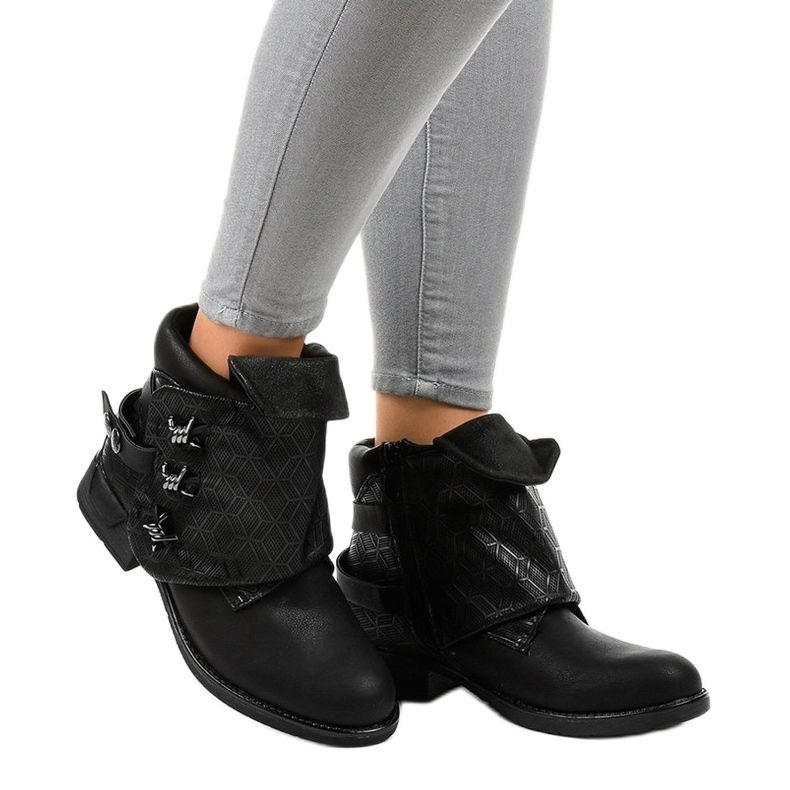 Fekete szigetelésű csizma A-203 barna 1