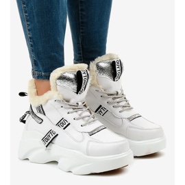 Női fehér szigetelésű cipők D80-31 1