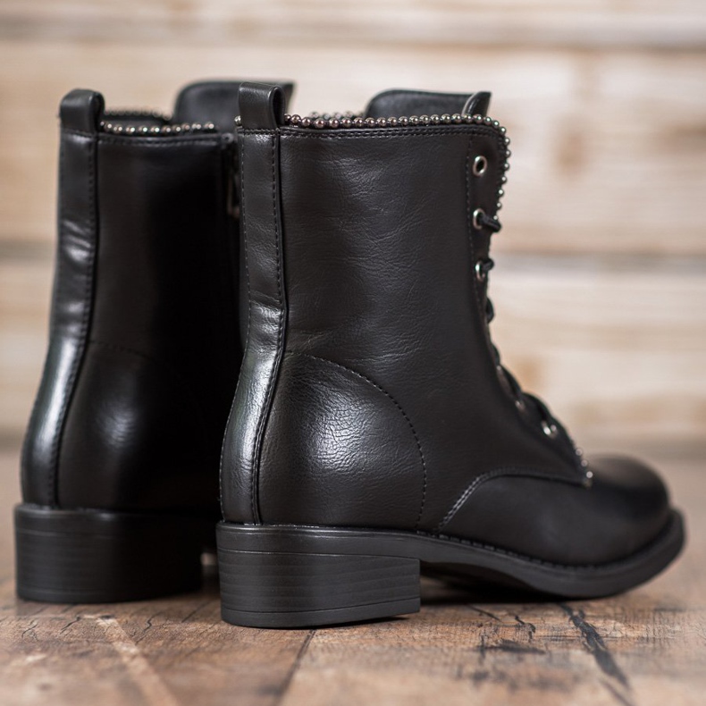 Janessa Klasszikus fűzős csizma fekete 1 Janessa Klasszikus fűzős csizma fekete 1