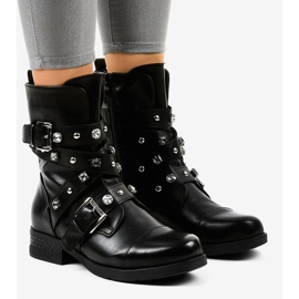 Fekete, magas szigetelésű csizma 88093 -mal díszítve 1