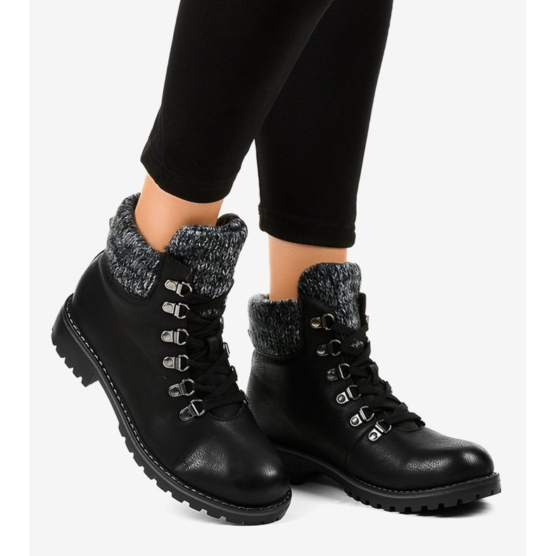 Fekete túracipő szigetelés nélkül Z186 2