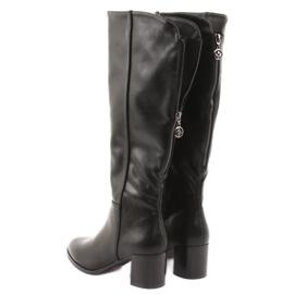 Fekete csizma Sergio leone -tól 4