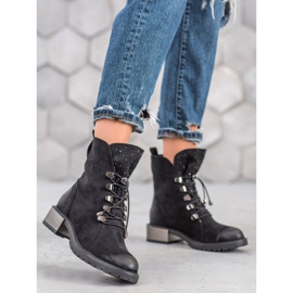 Goodin Velúr csizma bordázott fekete 2