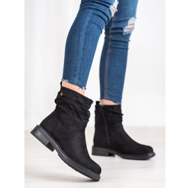 J. Star Fekete munkások 1