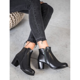 J. Star Csizma cipzárral fekete 1