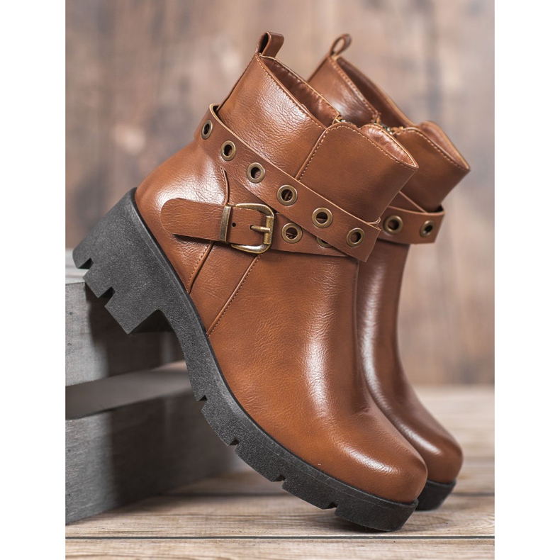 SHELOVET Teve munkások barna 1