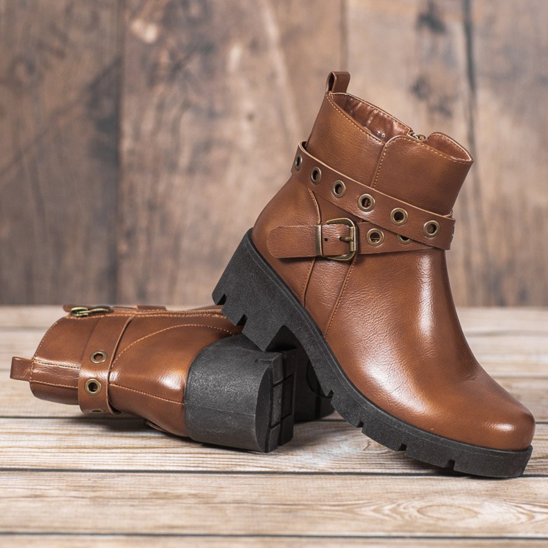 SHELOVET Teve munkások barna 2