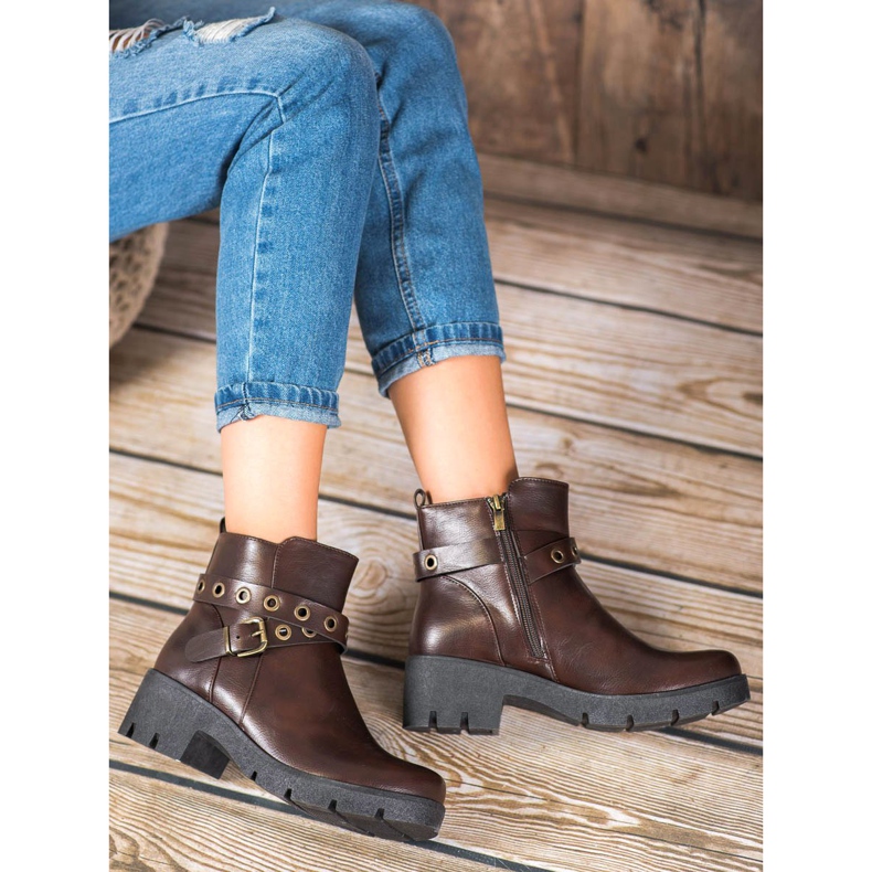 SHELOVET Barna munkások 1