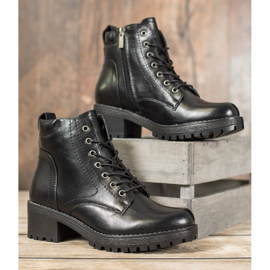 Filippo Trapperek a platformon fekete 2