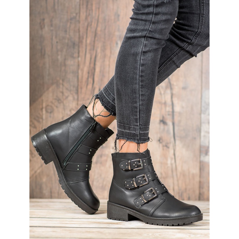 J. Star Fekete munkások csattal 1