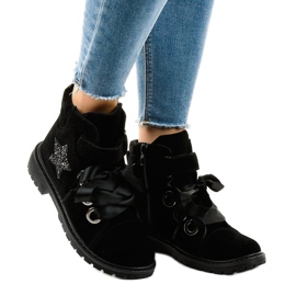 Fekete túracipő TL51-1 csillaggal 2