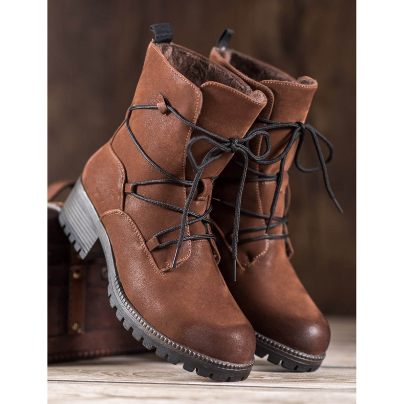 Kylie Sportmunkások barna 2