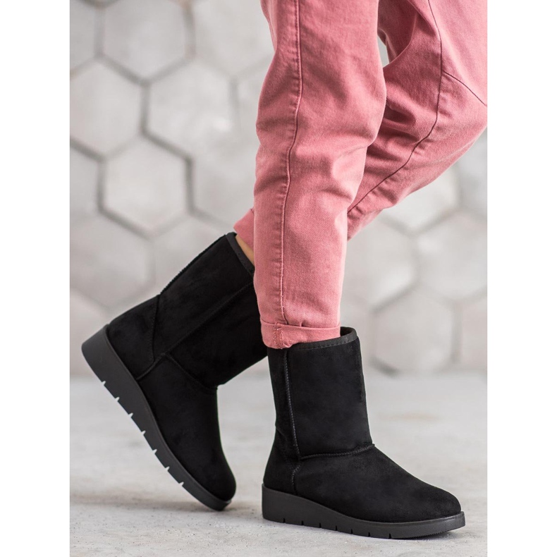 Kylie Magas Mukluki fekete 2