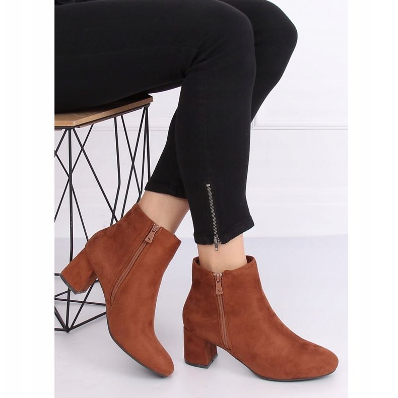 Barna magas sarkú csizma K1825116 Cuero 2