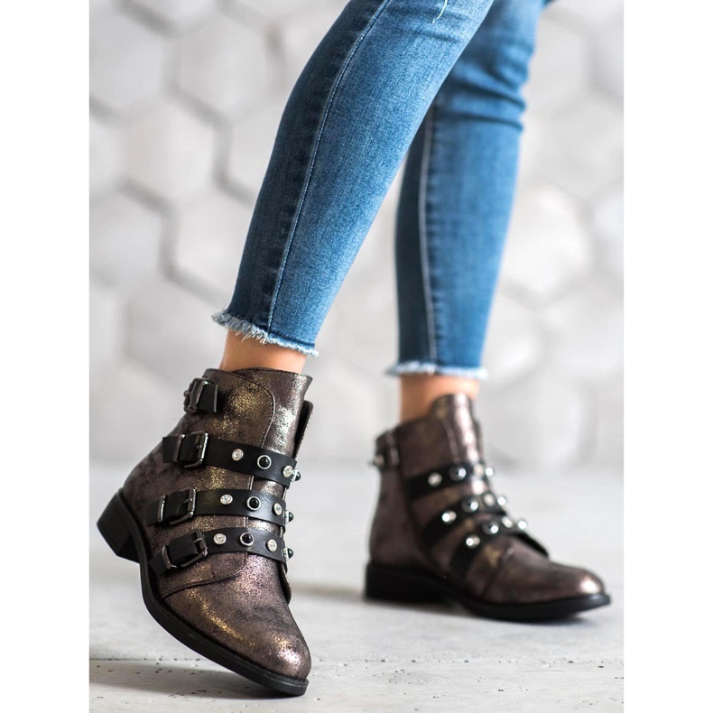 Forever Folie Stílusos csizma fúvókákkal barna sárga 2 Forever Folie Stílusos csizma fúvókákkal barna sárga 2