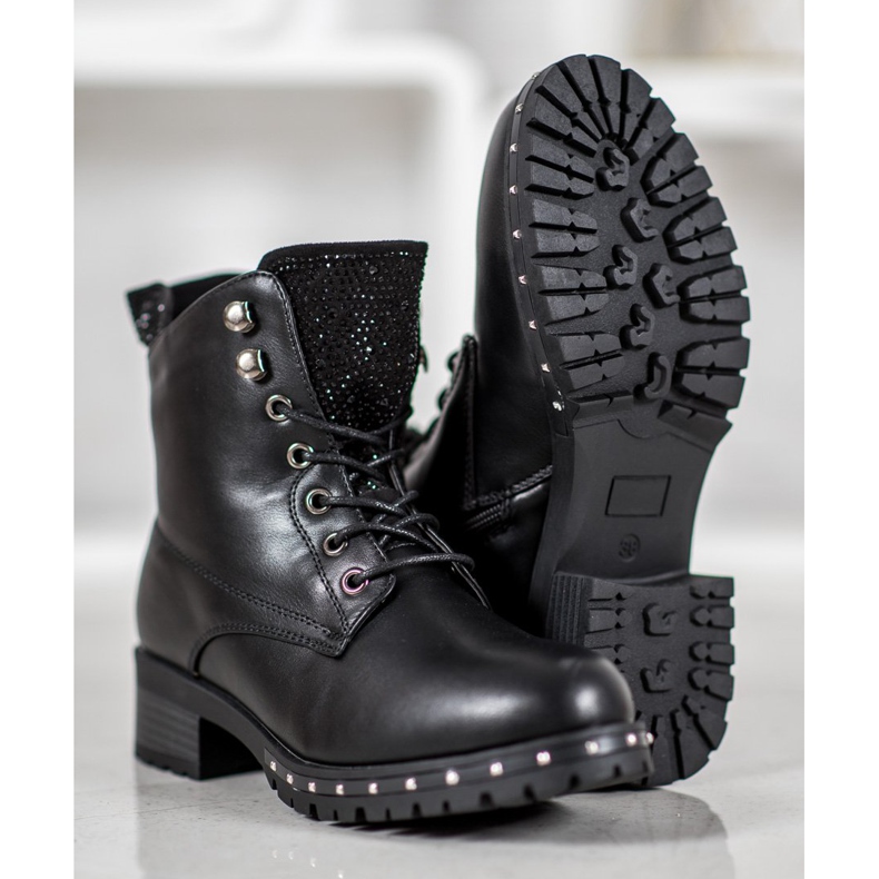 J. Star Fekete munkások kristályokkal sárga 1