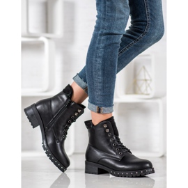 J. Star Fekete munkások kristályokkal sárga 2