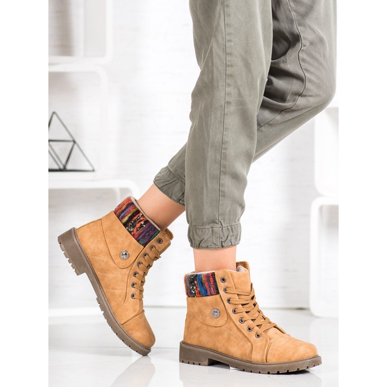 Divatos MCKEYLOR csapdázók barna 1