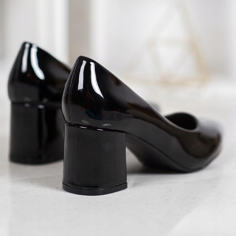 Klasszikus VINCEZA szivattyúk fekete 2