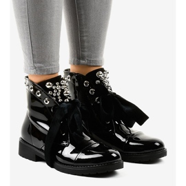 Fekete lakkozott szigetelt csizma A3320EA 1 Fekete lakkozott szigetelt csizma A3320EA 1