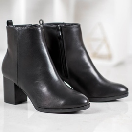 Weide Kényelmes csizma egy oszlopon fekete 2 Weide Kényelmes csizma egy oszlopon fekete 2