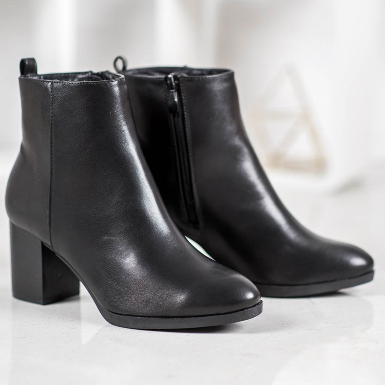 Weide Kényelmes csizma egy oszlopon fekete 2 Weide Kényelmes csizma egy oszlopon fekete 2