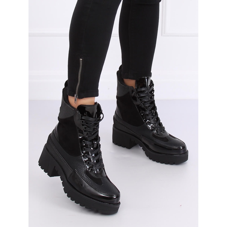 Magas talpú cipő NS067 Fekete 1