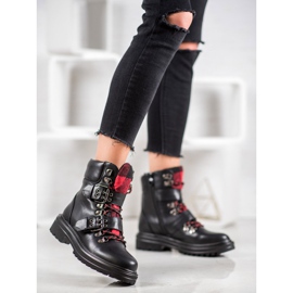 Weide Rock Csizma Csattal fekete 2