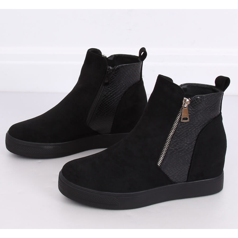 Fekete RQ235 Fekete csizma egy rejtett égen 2