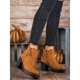 SHELOVET Kényelmes csizma a platformon barna 1