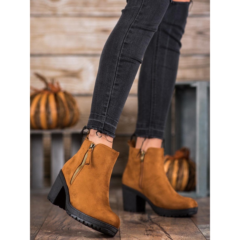 SHELOVET Kényelmes csizma a platformon barna 1