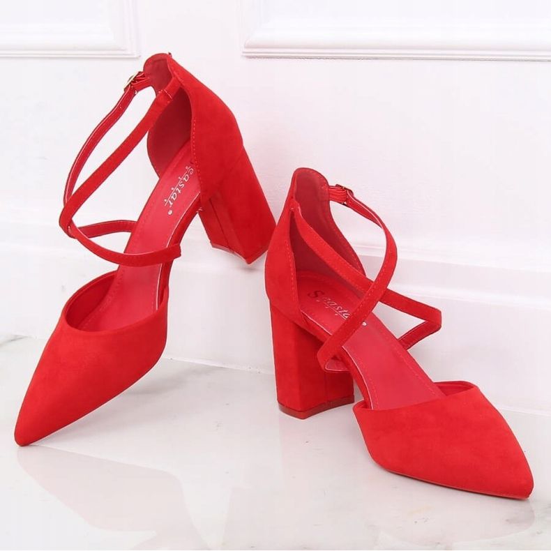 Szivattyúk a piros oszlopon LE069P Red 1