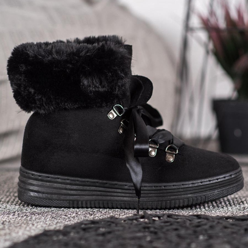 Queen Vivi Fűzős csizmák szőrmével fekete 2